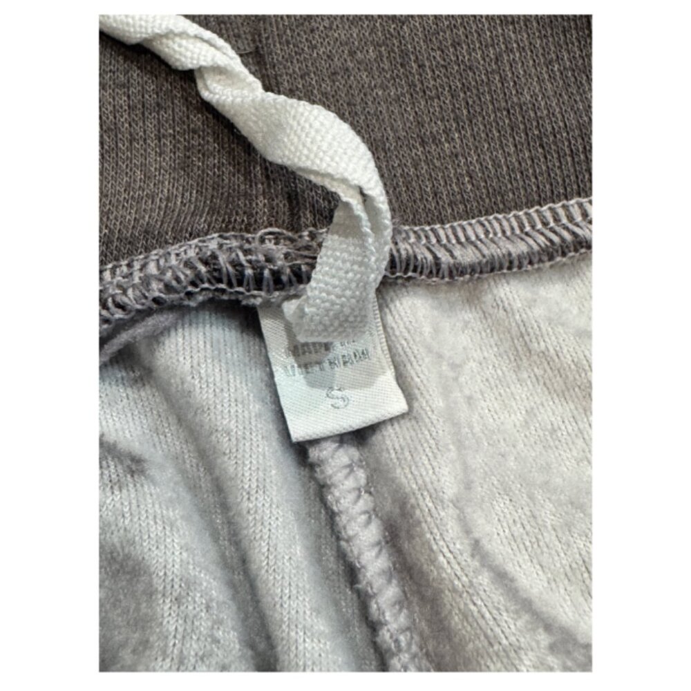 DKNY Super Soft Gray Camo Jogger Set - Picture 4 of 5